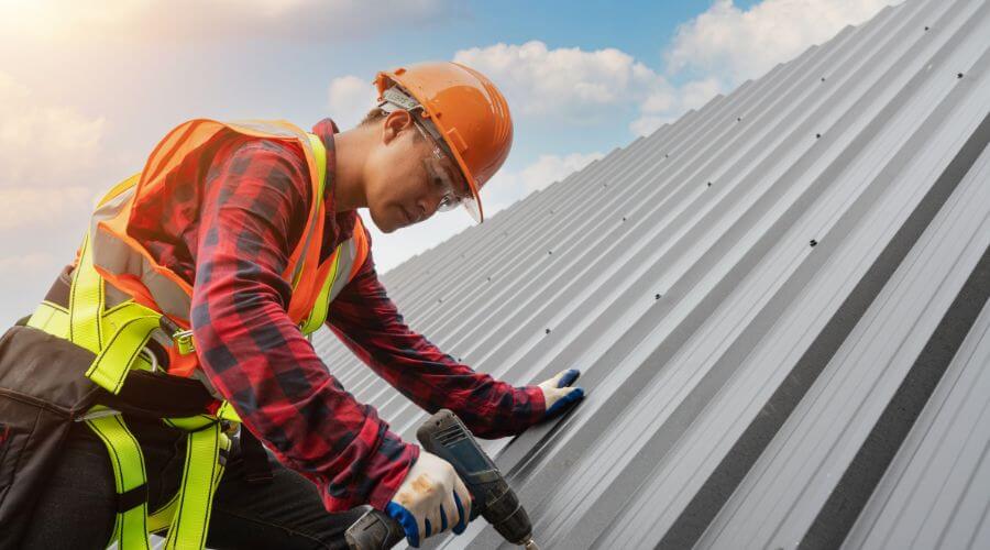 Professional residential roofers in Alma, MI